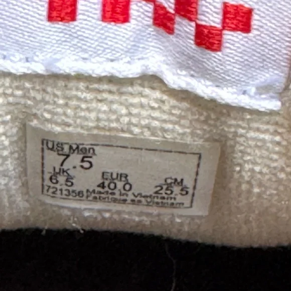 Vans Cream Canvas Sneakers with Black Accents - Picture 6 of 6